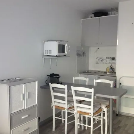 Studio Central A 100M Plage Avec Balcon Et Commodites, Les Sables-D'Olonne - Fr-1-331-61 Exterior foto