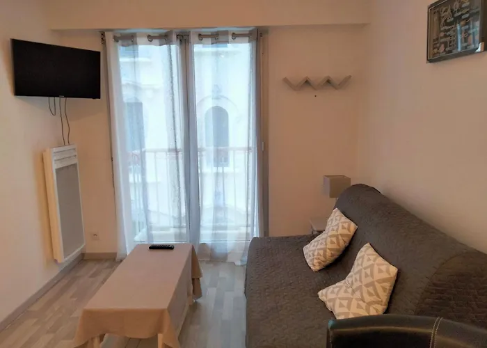 Studio Central A 100M Plage Avec Balcon Et Commodites, Les Sables-D\'Olonne - Fr-1-331-61